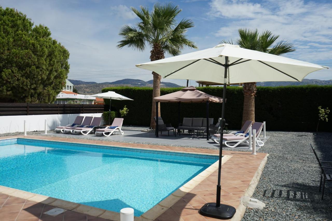 Villa Coral Cove Пейя Екстер'єр фото