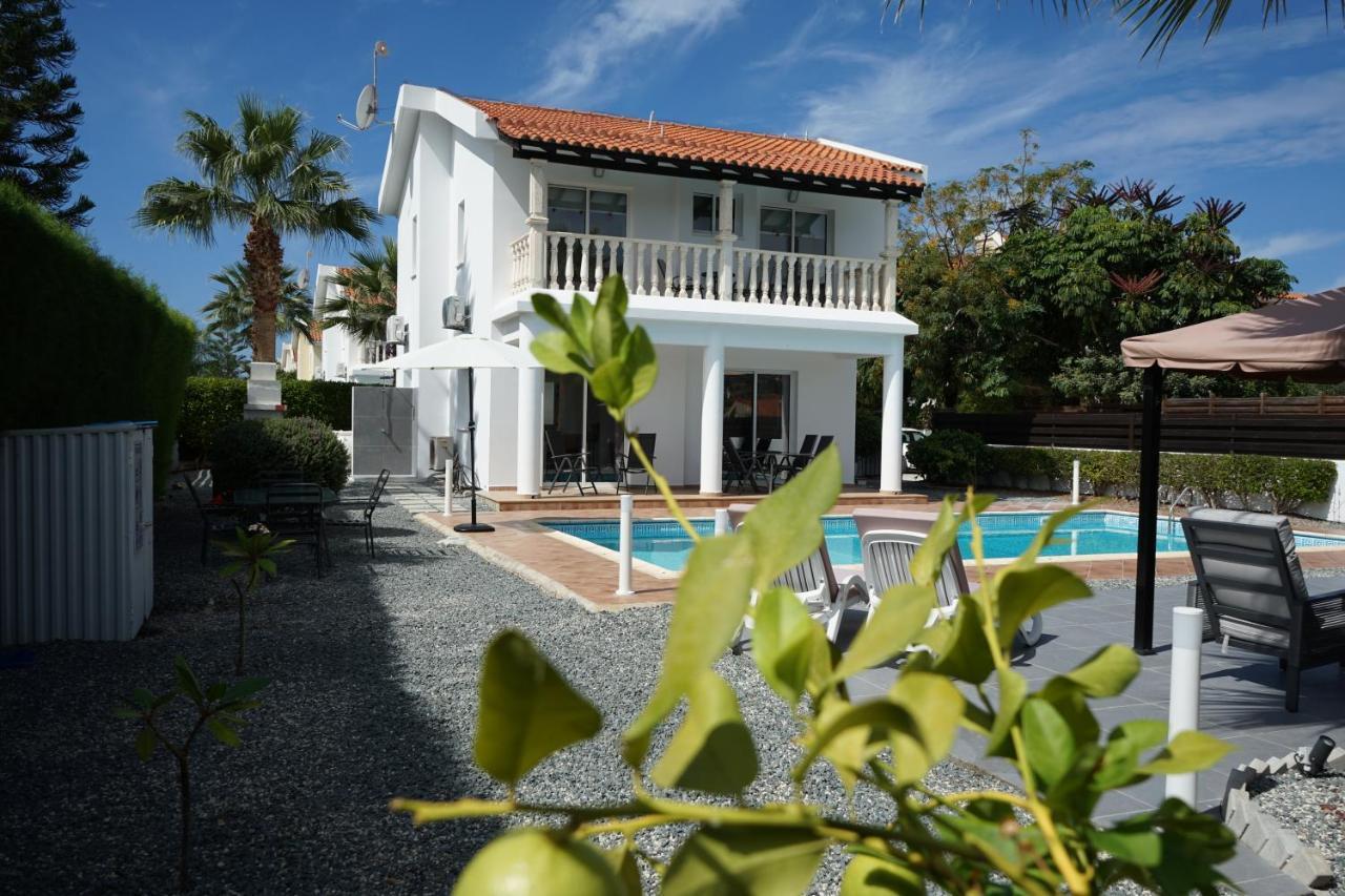 Villa Coral Cove Пейя Екстер'єр фото